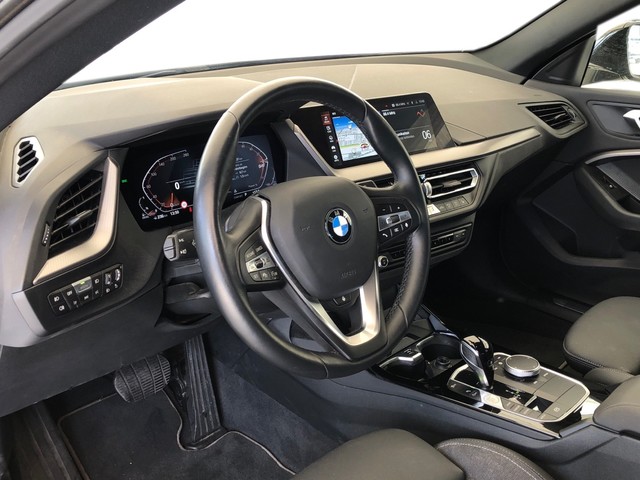 BMW Serie 2 218d Gran Coupe color Negro. Año 2024. 110KW(150CV). Diésel. En concesionario Vehinter Getafe de Madrid