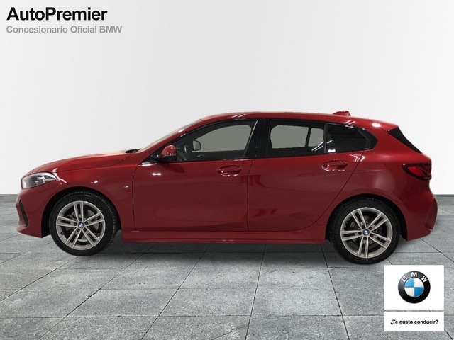 BMW Serie 1 118d color Rojo. Año 2024. 110KW(150CV). Diésel. En concesionario Auto Premier, S.A. - MADRID de Madrid