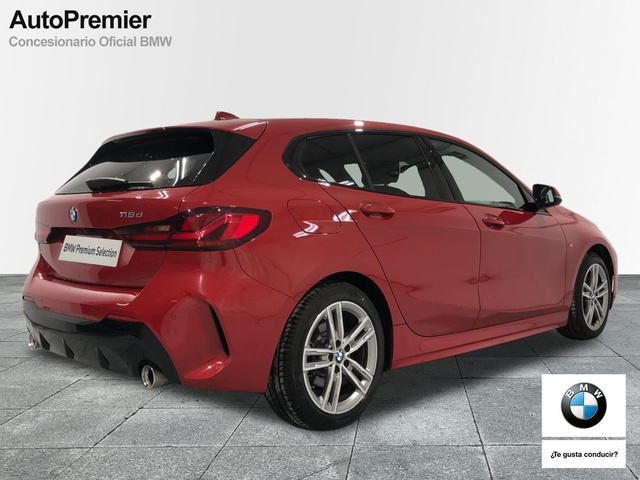 BMW Serie 1 118d color Rojo. Año 2024. 110KW(150CV). Diésel. En concesionario Auto Premier, S.A. - MADRID de Madrid
