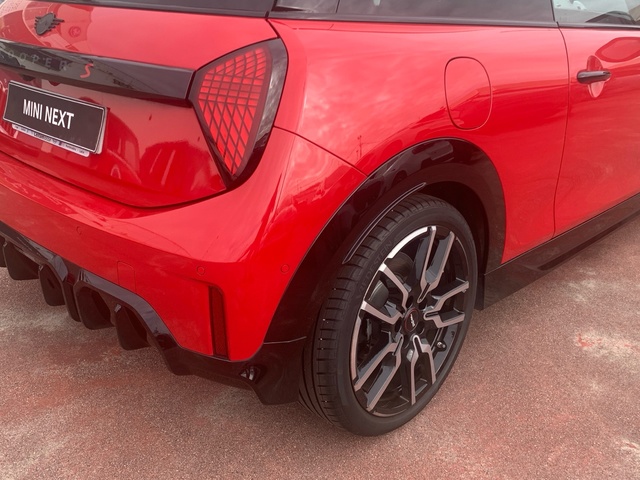 fotoG 24 del MINI MINI 3 Puertas Cooper S 150 kW (204 CV) 204cv Gasolina del 2024 en Pontevedra