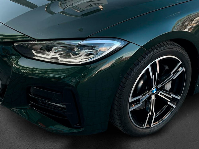 BMW Serie 4 430i Cabrio color Verde. Año 2022. 190KW(258CV). Gasolina. En concesionario MURCIA PREMIUM S.L. JUAN CARLOS I de Murcia