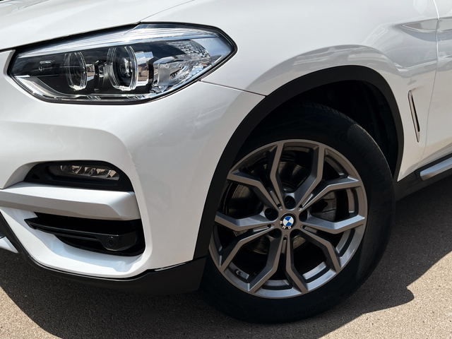 BMW X3 xDrive20d color Blanco. Año 2021. 140KW(190CV). Diésel. En concesionario CARTAGENA PREMIUM S.L. de Murcia