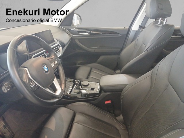 BMW X3 sDrive18d color Negro. Año 2022. 110KW(150CV). Diésel. En concesionario Enekuri Motor de Vizcaya
