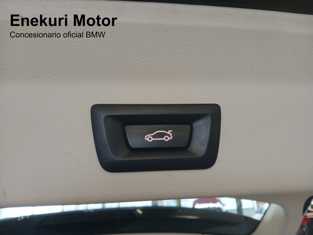 BMW X3 sDrive18d color Negro. Año 2022. 110KW(150CV). Diésel. En concesionario Enekuri Motor de Vizcaya