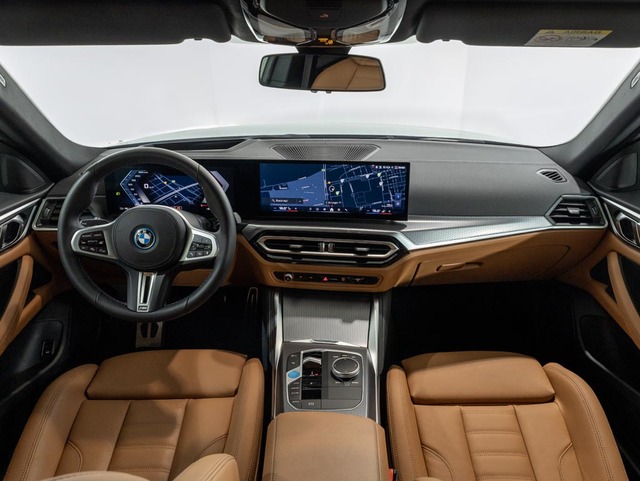 BMW i4 M50 color Negro. Año 2025. 400KW(544CV). Eléctrico. En concesionario Oliva Motor Girona de Girona