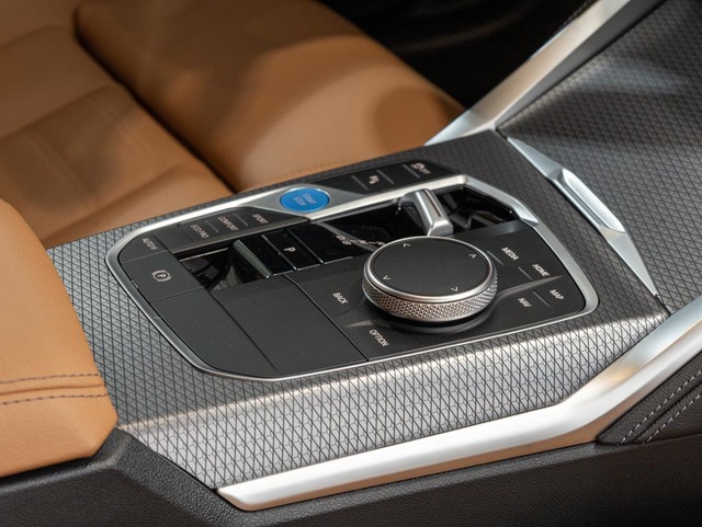 BMW i4 M50 color Negro. Año 2025. 400KW(544CV). Eléctrico. En concesionario Oliva Motor Girona de Girona