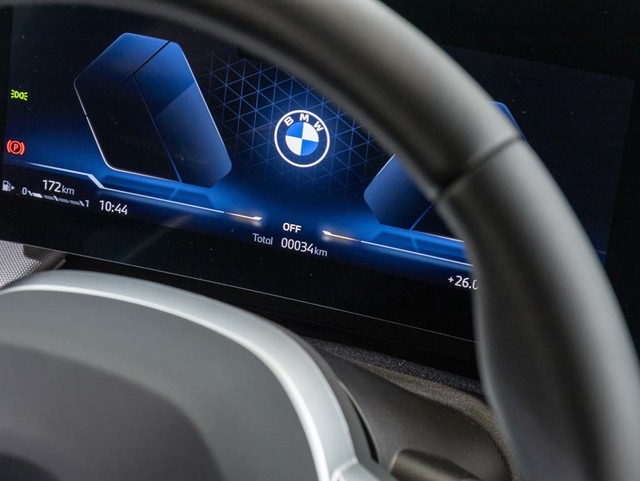 BMW Serie 2 218d Active Tourer color Blanco. Año 2025. 110KW(150CV). Diésel. En concesionario Oliva Motor Girona de Girona