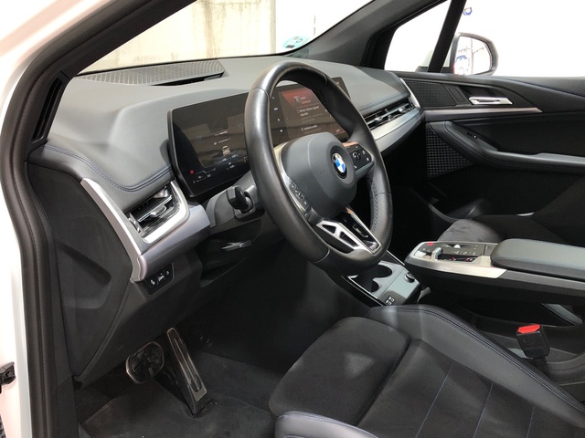 BMW Serie 2 218d Active Tourer color Blanco. Año 2024. 110KW(150CV). Diésel. En concesionario Movilnorte El Plantio de Madrid