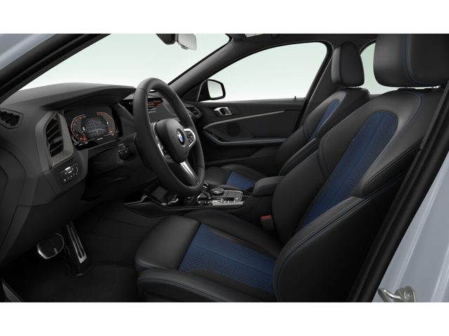 BMW Serie 1 118d color Gris. Año 2024. 110KW(150CV). Diésel. En concesionario Proa Premium Palma de Baleares