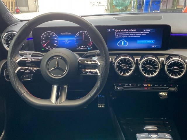 Mercedes-Benz Clase A 250 e - 8
