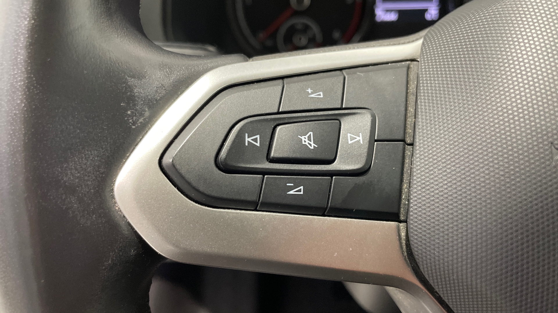 Volkswagen Caravelle 2.0 TDI - 9