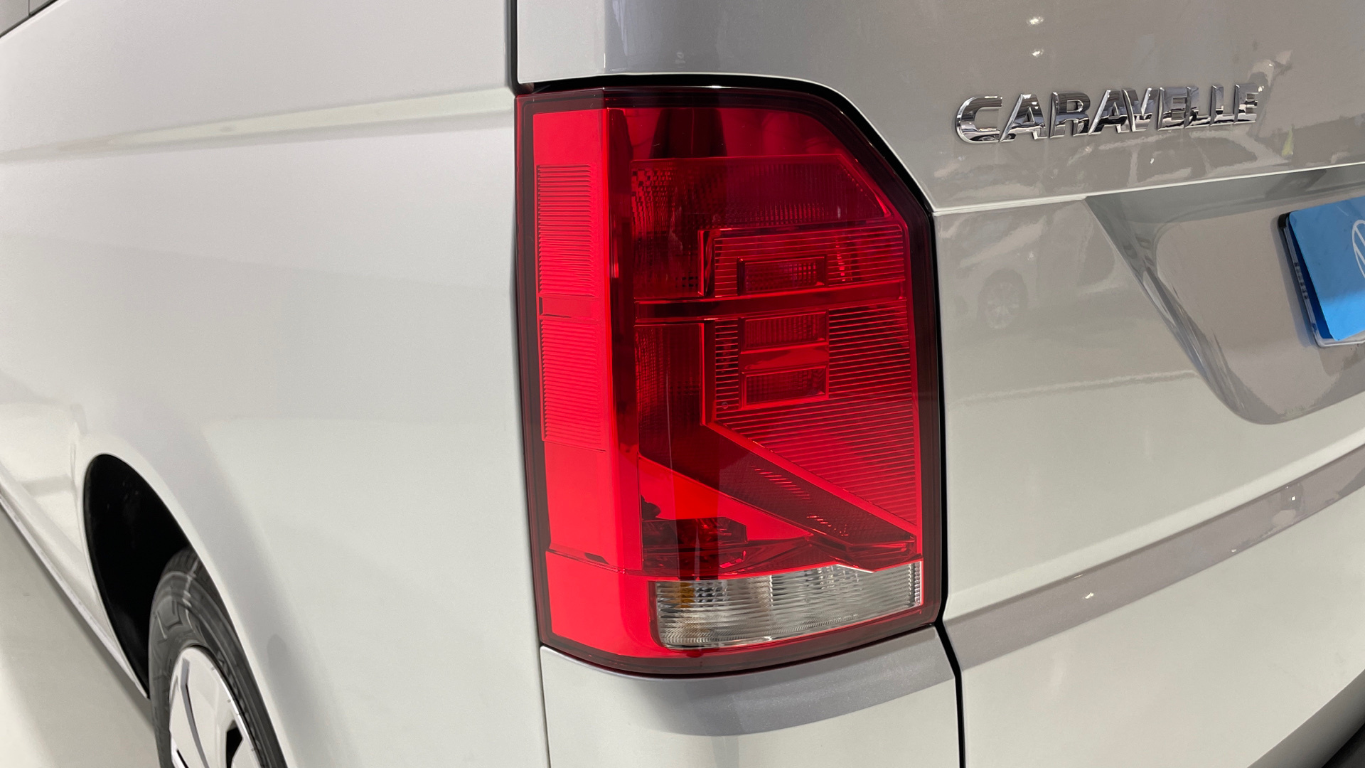 Volkswagen Caravelle 2.0 TDI - 19