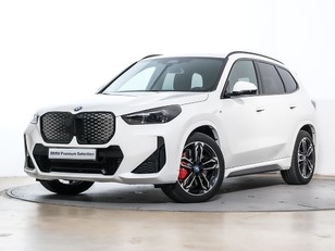 Fotos de BMW iX1 eDrive20 color Blanco. Año 2025. 150KW(204CV). Eléctrico. En concesionario Oliva Motor Tarragona de Tarragona