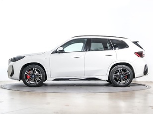 Fotos de BMW iX1 eDrive20 color Blanco. Año 2025. 150KW(204CV). Eléctrico. En concesionario Oliva Motor Tarragona de Tarragona