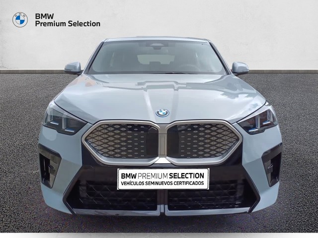 BMW iX2 eDrive20 color Gris. Año 2025. 150KW(204CV). Eléctrico. En concesionario Marmotor de Las Palmas