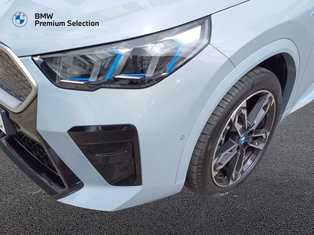 BMW iX2 eDrive20 color Gris. Año 2025. 150KW(204CV). Eléctrico. En concesionario Marmotor de Las Palmas