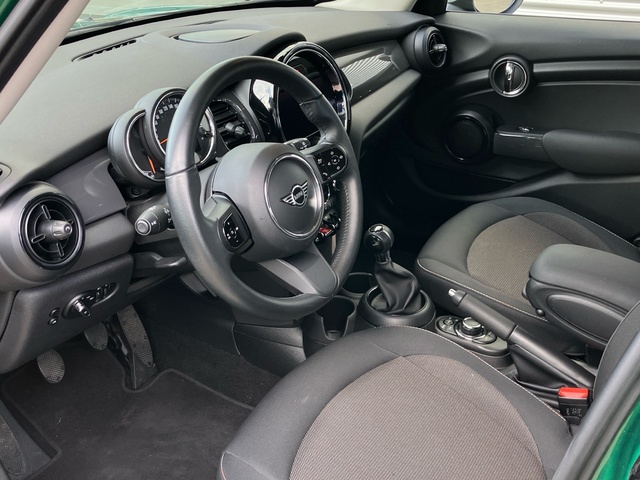 fotoG 15 del MINI MINI 5 Puertas Cooper 100 kW (136 CV) 136cv Gasolina del 2021 en León