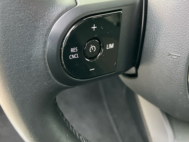 fotoG 24 del MINI MINI 5 Puertas Cooper 100 kW (136 CV) 136cv Gasolina del 2021 en León