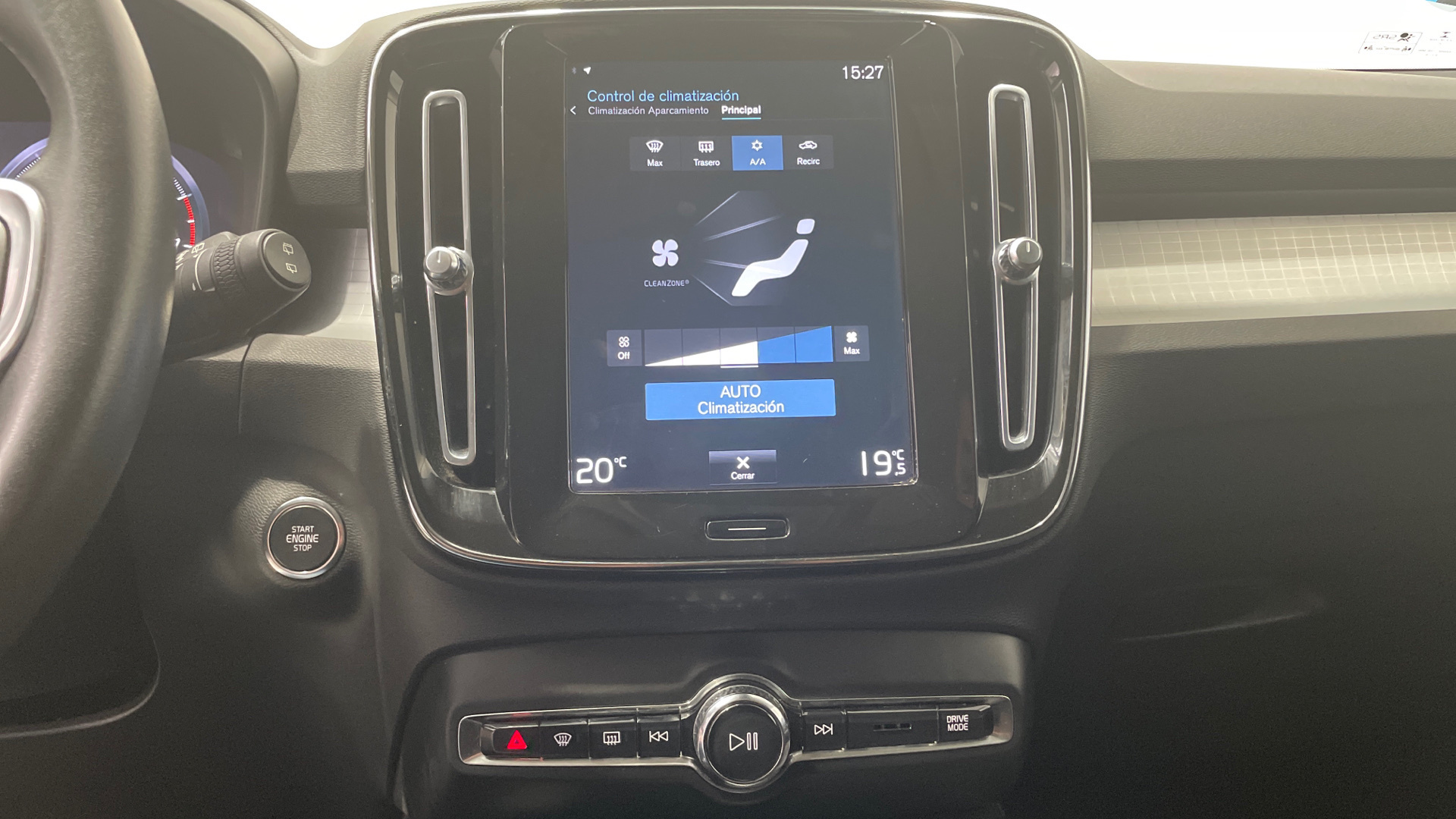 Volvo XC40 B4 G - 17