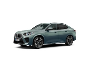 Fotos de BMW iX2 eDrive20 color Verde. Año 2024. 150KW(204CV). Eléctrico. En concesionario Oliva Motor Girona de Girona
