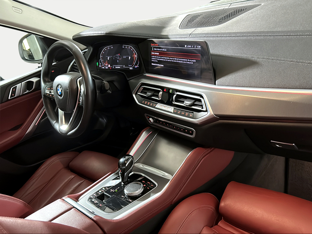 BMW X6 xDrive30d color Blanco. Año 2021. 210KW(286CV). Diésel. En concesionario San Pablo Motor | Su Eminencia de Sevilla