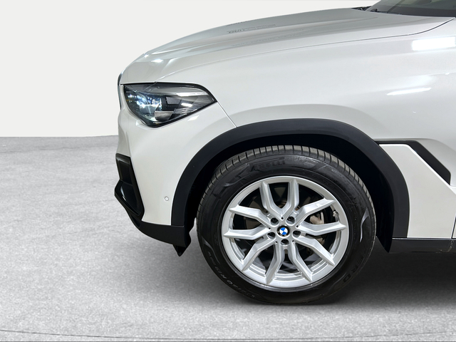 BMW X6 xDrive30d color Blanco. Año 2021. 210KW(286CV). Diésel. En concesionario San Pablo Motor | Su Eminencia de Sevilla