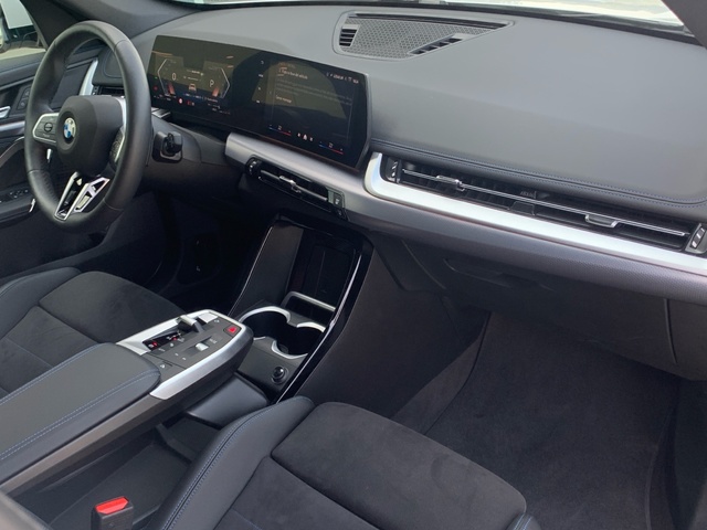 BMW X1 sDrive18d color Blanco. Año 2024. 110KW(150CV). Diésel. En concesionario Celtamotor Pontevedra de Pontevedra