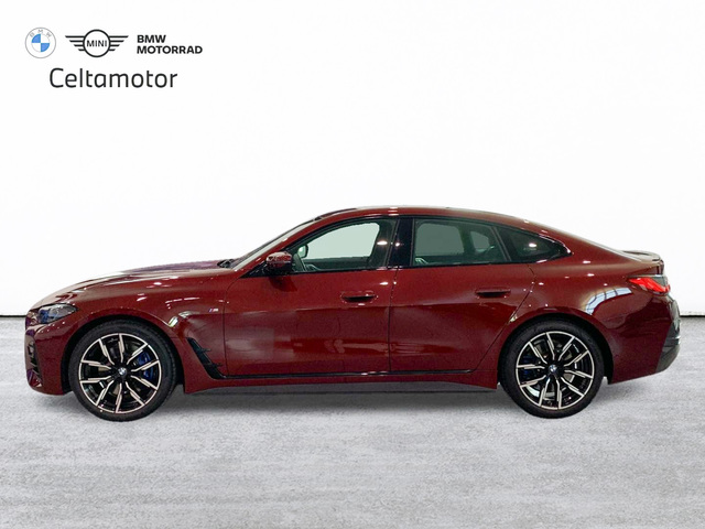 BMW Serie 4 420d Gran Coupe color Rojo. Año 2021. 140KW(190CV). Diésel. En concesionario Celtamotor Lalín de Pontevedra
