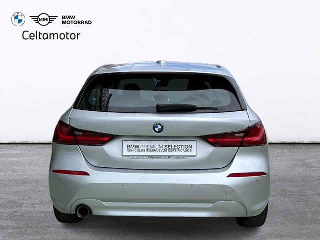 BMW Serie 1 116d color Gris Plata. Año 2020. 85KW(116CV). Diésel. En concesionario Celtamotor Vigo de Pontevedra