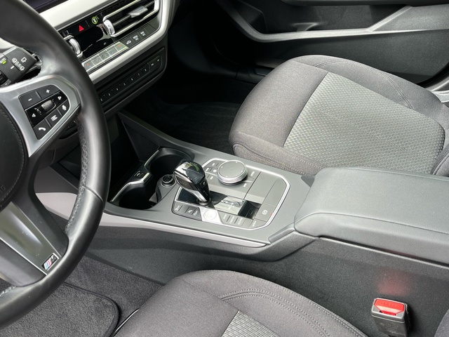 BMW Serie 1 116d color Gris Plata. Año 2020. 85KW(116CV). Diésel. En concesionario Celtamotor Vigo de Pontevedra