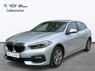 Fotos de BMW Serie 1 116d color Gris Plata. Año 2020. 85KW(116CV). Diésel. En concesionario Celtamotor Vigo de Pontevedra