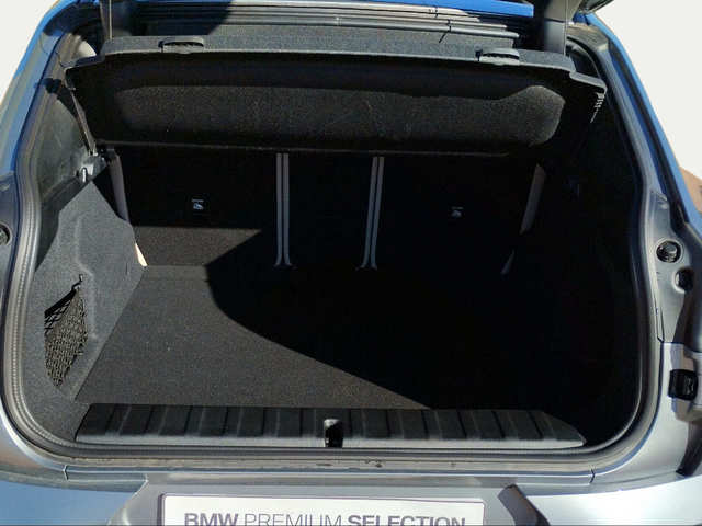 BMW iX2 xDrive30 color Gris. Año 2025. 230KW(313CV). Eléctrico. En concesionario San Rafael Motor, S.L. de Córdoba