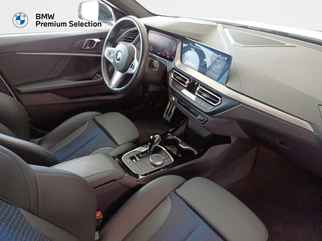 BMW Serie 1 118i color Blanco. Año 2023. 103KW(140CV). Gasolina. En concesionario Marmotor de Las Palmas