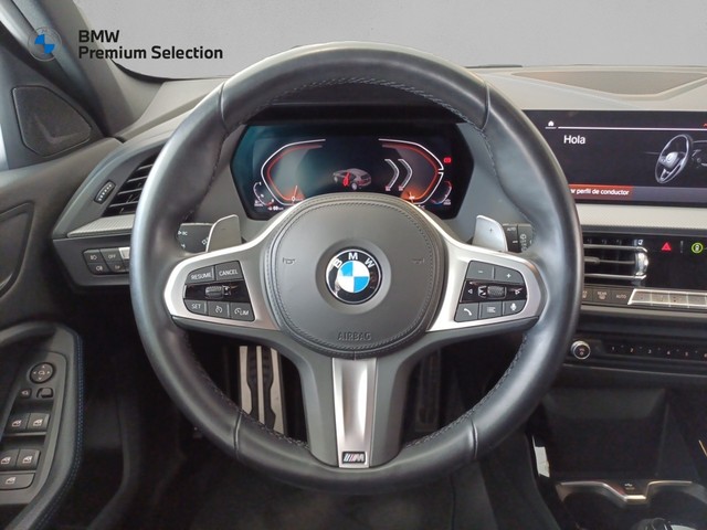 BMW Serie 1 118i color Blanco. Año 2023. 103KW(140CV). Gasolina. En concesionario Marmotor de Las Palmas
