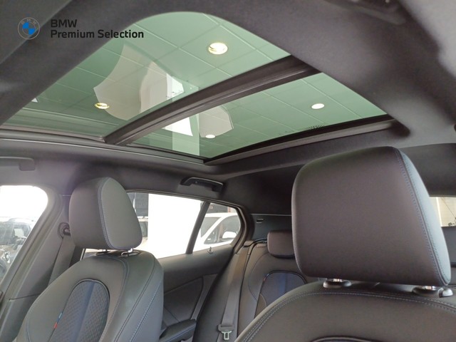 BMW Serie 1 118i color Blanco. Año 2023. 103KW(140CV). Gasolina. En concesionario Marmotor de Las Palmas
