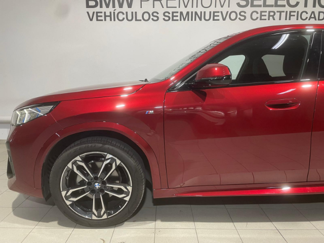 BMW X2 sDrive18d color Rojo. Año 2024. 110KW(150CV). Diésel. En concesionario Hispamovil Elche de Alicante