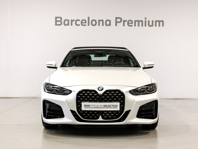 BMW Serie 4 M440d Cabrio color Blanco. Año 2024. 250KW(340CV). Diésel. En concesionario Barcelona Premium -- GRAN VIA de Barcelona