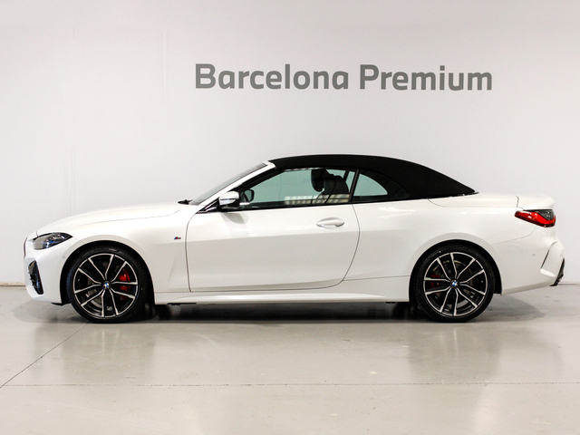 BMW Serie 4 M440d Cabrio color Blanco. Año 2024. 250KW(340CV). Diésel. En concesionario Barcelona Premium -- GRAN VIA de Barcelona