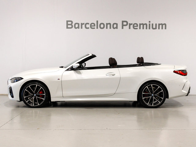 BMW Serie 4 M440d Cabrio color Blanco. Año 2024. 250KW(340CV). Diésel. En concesionario Barcelona Premium -- GRAN VIA de Barcelona