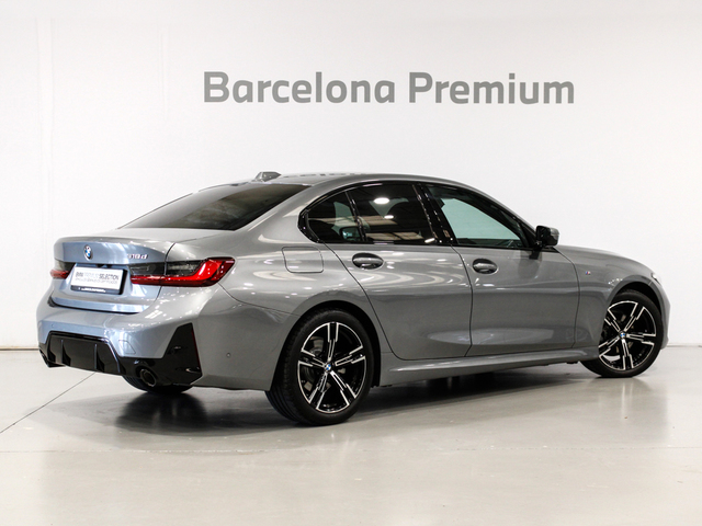 BMW Serie 3 318d color Gris. Año 2024. 110KW(150CV). Diésel. En concesionario Barcelona Premium -- GRAN VIA de Barcelona