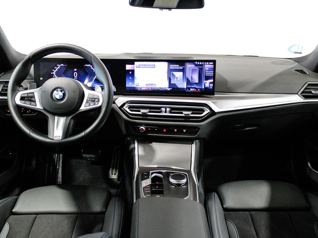 BMW Serie 3 318d color Gris. Año 2024. 110KW(150CV). Diésel. En concesionario Barcelona Premium -- GRAN VIA de Barcelona