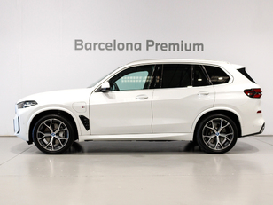 Fotos de BMW X5 xDrive50e color Blanco. Año 2024. 360KW(489CV). Híbrido Electro/Gasolina. En concesionario Barcelona Premium -- GRAN VIA de Barcelona