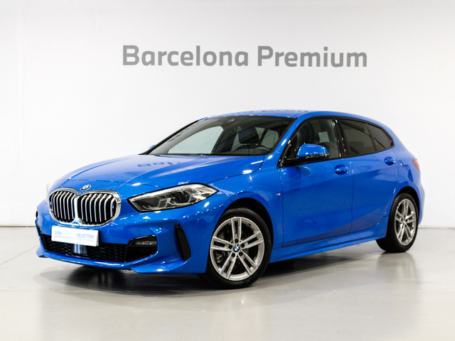 BMW Serie 1 118d color Azul. Año 2024. 110KW(150CV). Diésel. En concesionario Barcelona Premium -- GRAN VIA de Barcelona