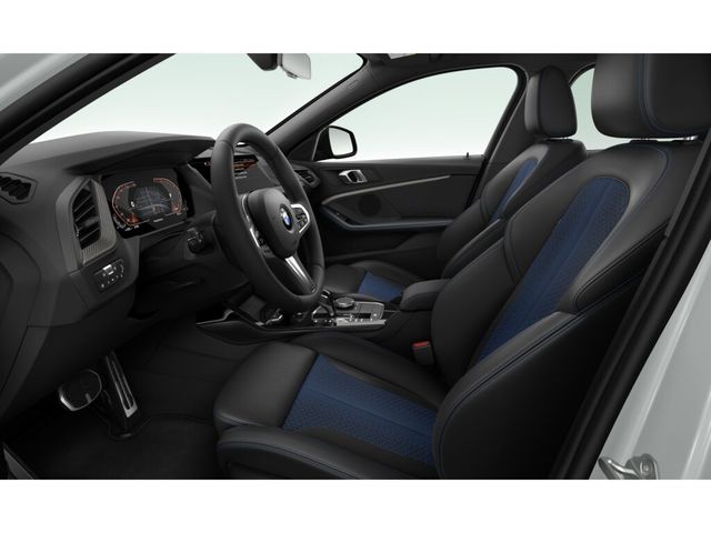 BMW Serie 1 118i color Gris. Año 2024. 103KW(140CV). Gasolina. En concesionario Proa Premium Palma de Baleares