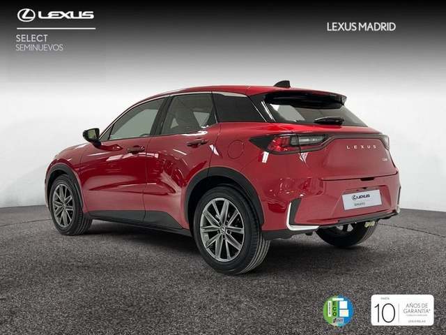 Foto 2 Lexus LBX 1.5 HEV Elegant Plus 100 kW (136 CV)