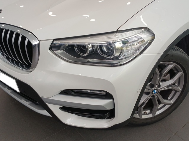BMW X3 xDrive20d color Blanco. Año 2021. 140KW(190CV). Diésel. En concesionario Enekuri Motor de Vizcaya