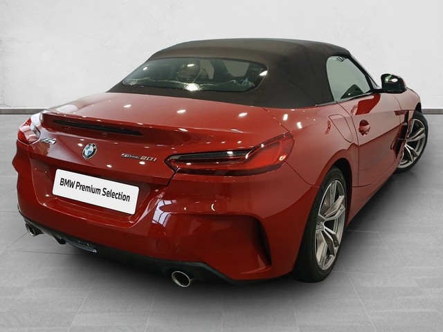 BMW Z4 sDrive20i Cabrio color Rojo. Año 2024. 145KW(197CV). Gasolina. En concesionario Enekuri Motor de Vizcaya