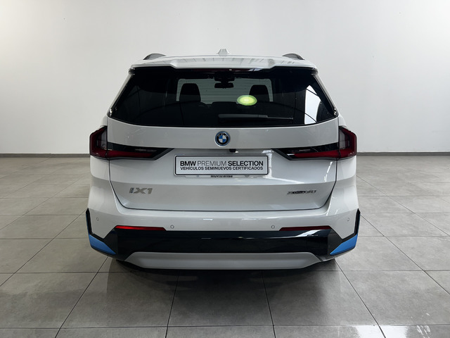 Foto 5 BMW iX1 xDrive30 230 kW (313 CV)