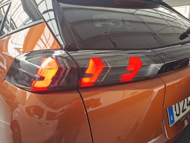 Peugeot 2008 BlueHDi 110 Allure 81 kW (110 CV)