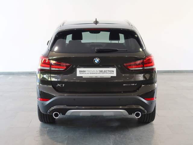 BMW X1 sDrive18d color Verde. Año 2021. 110KW(150CV). Diésel. En concesionario Autogal de Ourense